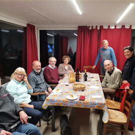 Convivialita' agli incontri serali in famiglia
